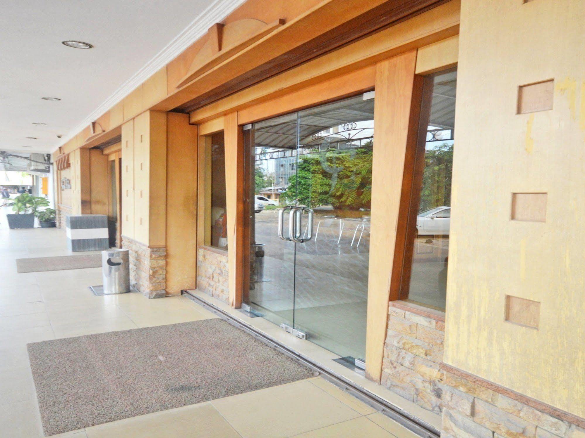 Nida Rooms Nagoya Business Center Batam Extérieur photo